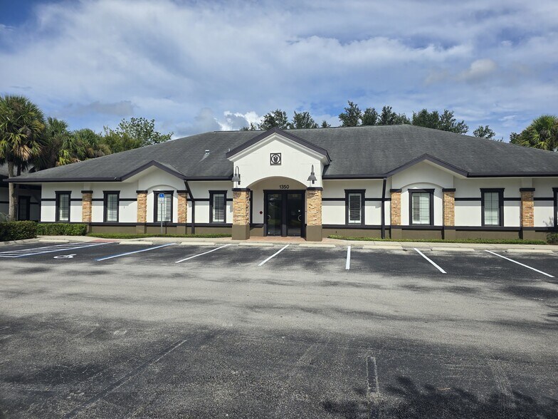 More Photos Of 1350 City View Ctr, Oviedo Medical For Lease