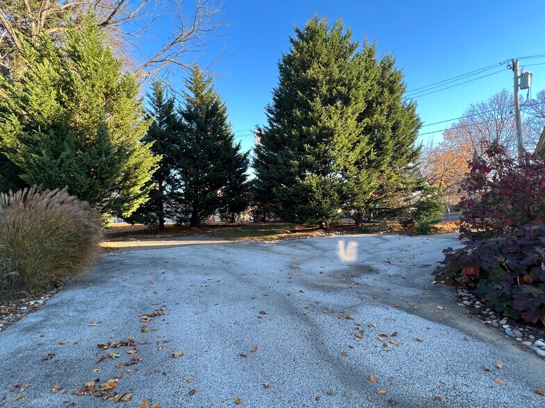 More Photos Of 98 Darby Rd, Paoli Office Residential For Lease