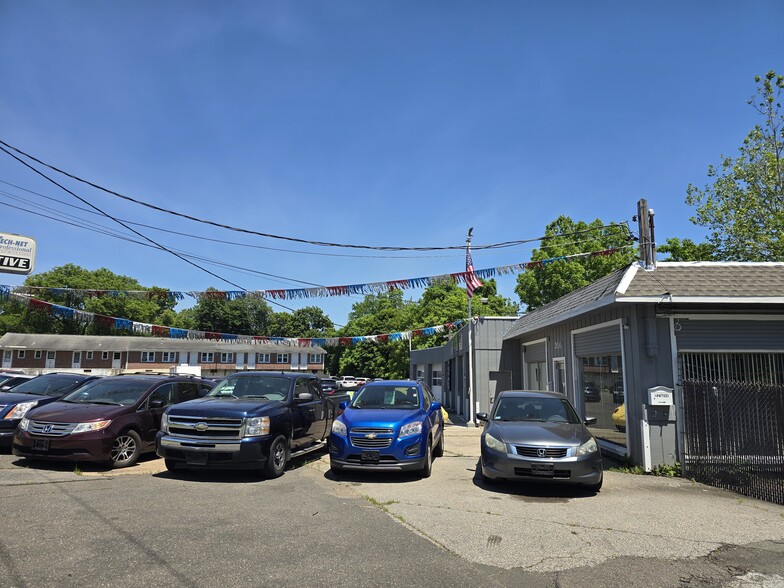 More Photos Of 200 Main St, East Hartford Auto Repair For Sale