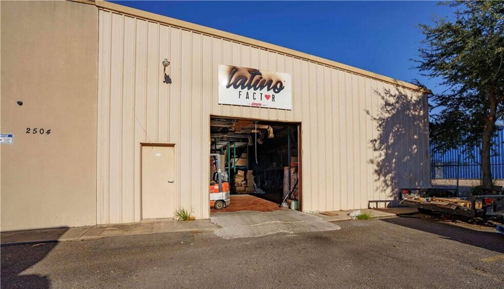 More Photos Of 2504 W Interstate Highway 2, Mission Flex For Lease