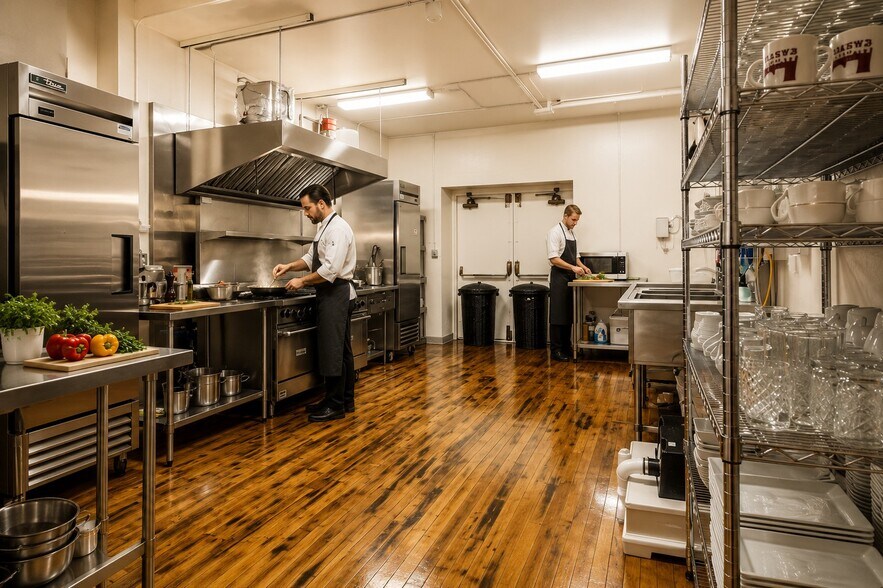 More Photos Of 49 Florida Ave, Amsterdam Hospitality For Sale