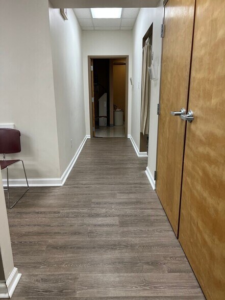 More Photos Of 600 Iron City Dr, Pittsburgh Freestanding For Lease