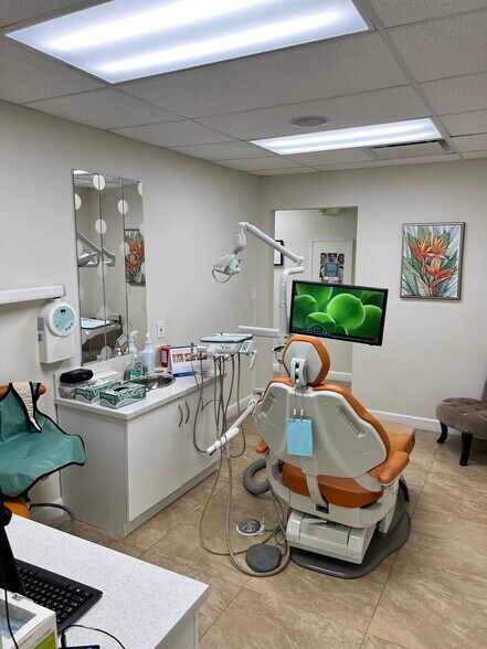 More Photos Of 3035 E Commercial Blvd, Fort Lauderdale Medical For Sale