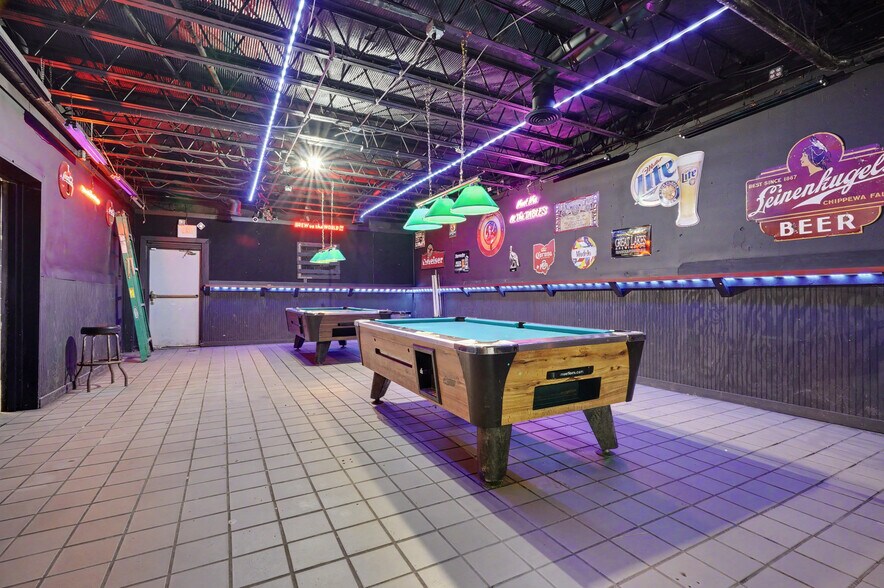 More Photos Of 244 N Water St, Kent Bar For Sale
