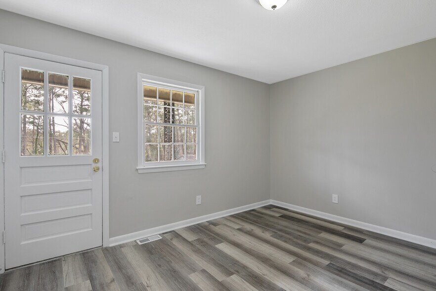 More Photos Of 817 Ridge Rd, Fayetteville Apartments For Sale