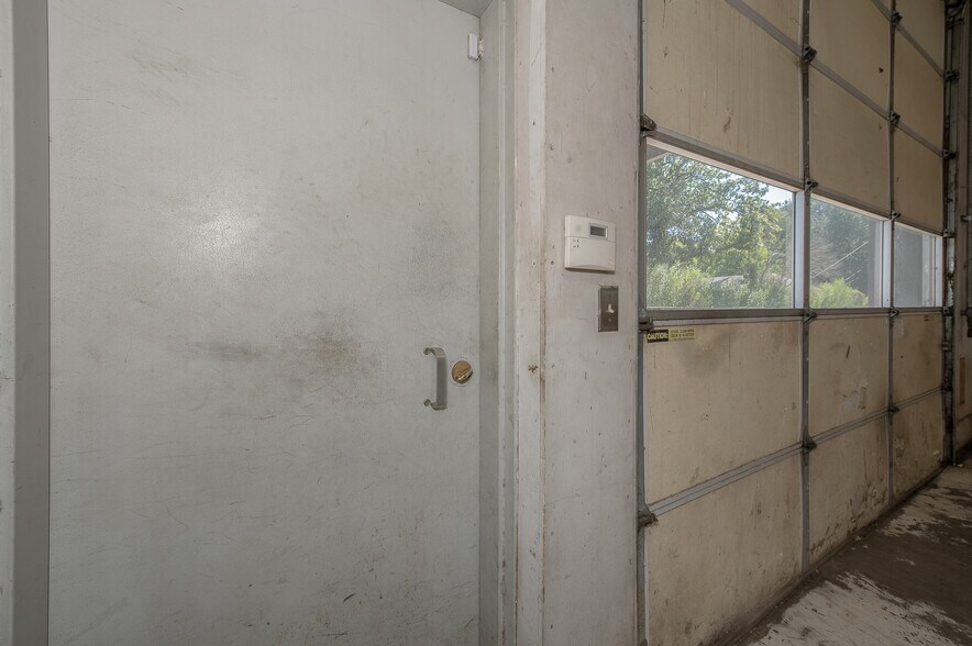 More Photos Of 185 State Highway 36 N, Caldwell Freestanding For Sale