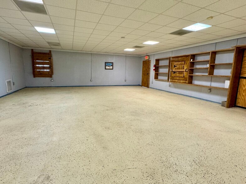 More Photos Of 601 S 9th Ave, Durant Office For Sale