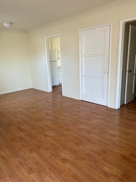 More Photos Of 6922 Glasgow Ave, Los Angeles Apartments For Sale