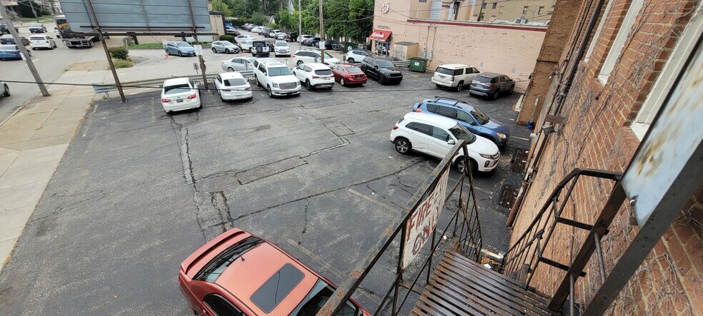 More Photos Of 11709 Lorain Ave, Cleveland Medical For Lease