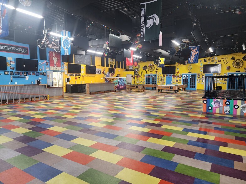 More Photos Of 8845 Gratiot Rd, Saginaw Freestanding For Sale