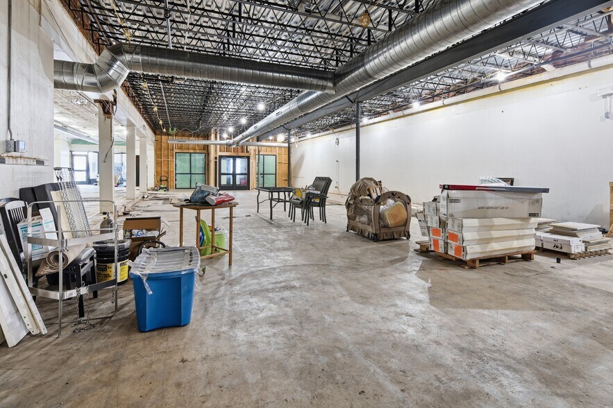 More Photos Of 122 S Madison St, Port Clinton Storefront For Sale