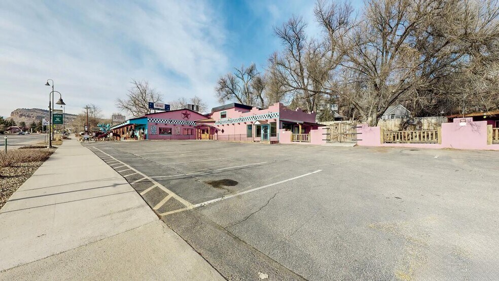 More Photos Of 160 E Main St, Lyons Restaurant For Sale