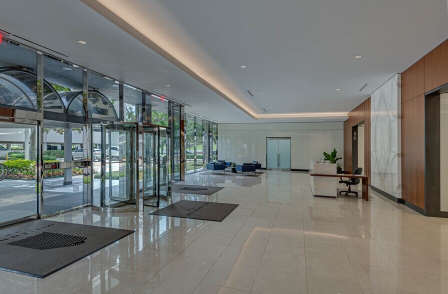 More Photos Of 10375 Richmond Ave, Houston Office For Sale
