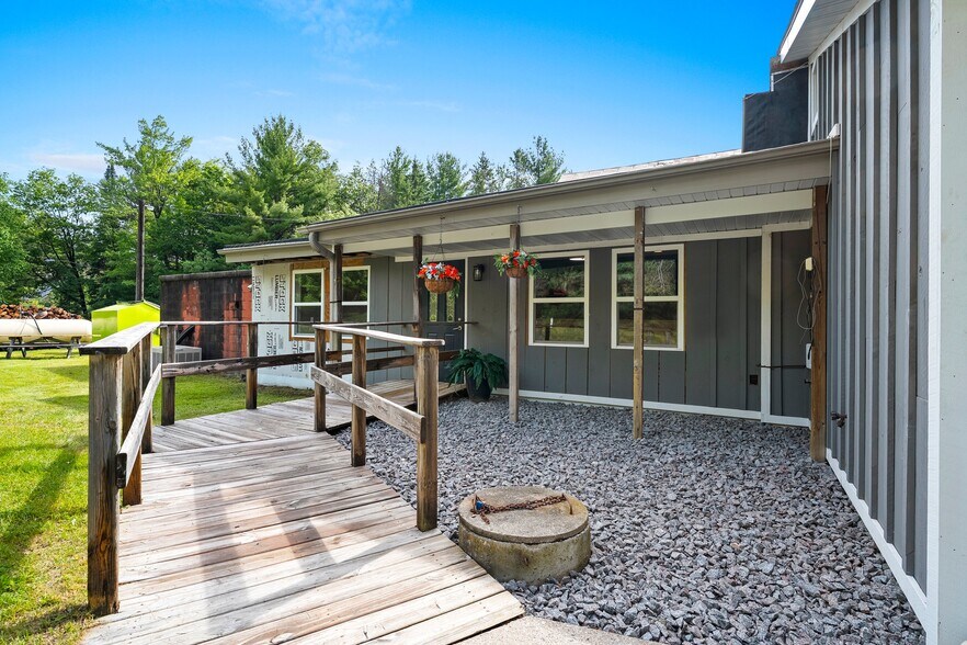 More Photos Of N12808 Northway Dr, Athelstane Restaurant For Sale