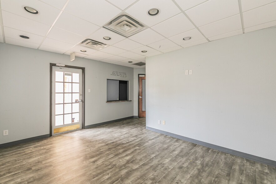 More Photos Of 2014 Justin Rd, Highland Village Medical For Lease