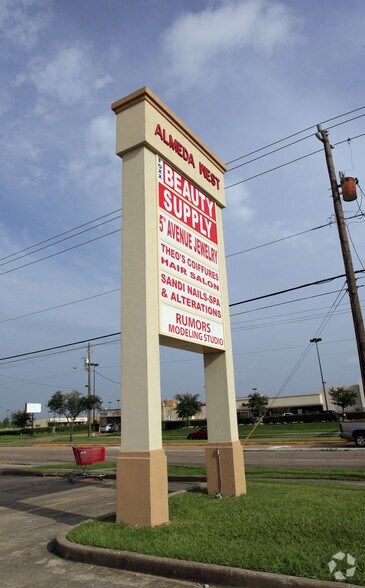 More Photos Of 10150 Almeda Genoa Rd, Houston Unknown For Lease