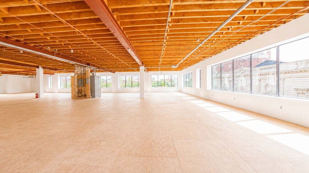 More Photos Of 162-21 Jamaica Ave, Jamaica Storefront Retail Office For Lease