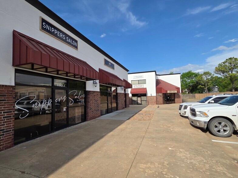More Photos Of 9238-9242 S Sheridan Rd, Tulsa Unknown For Lease