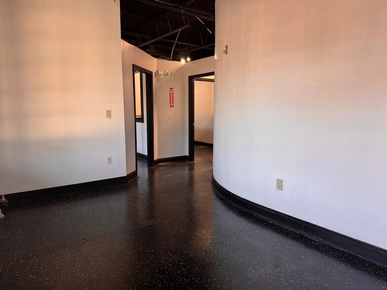 More Photos Of 6254 Memorial Dr, Stone Mountain Storefront Retail Office For Lease