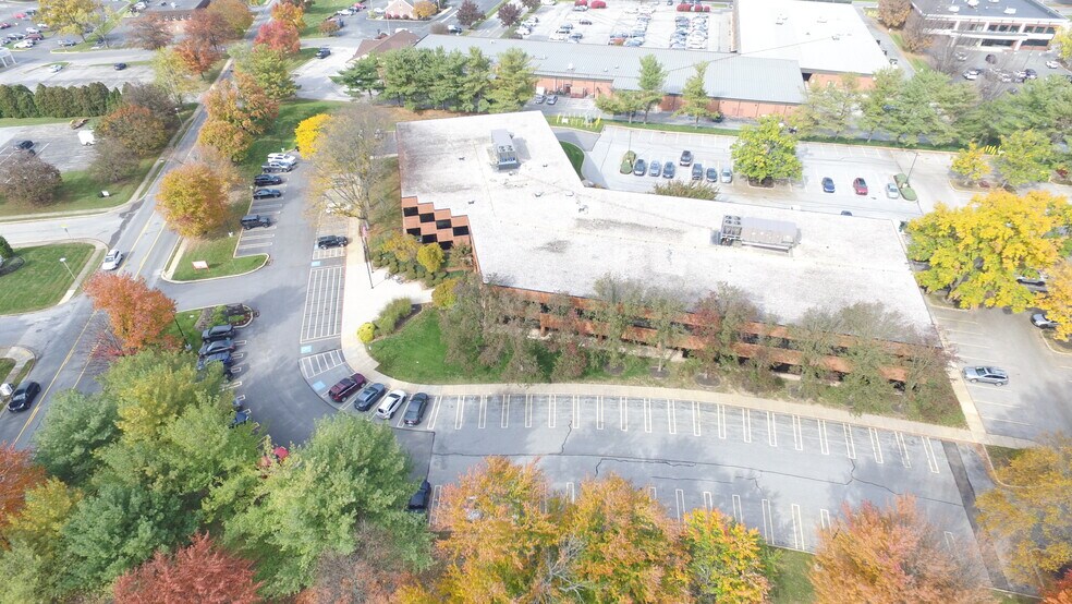 More Photos Of 2555 Kingston Rd, York Office For Lease