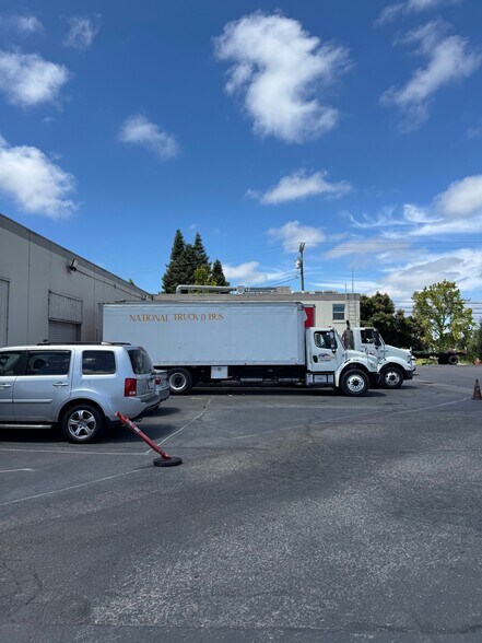 More Photos Of 16440 Ashland Ave, San Lorenzo Warehouse For Lease