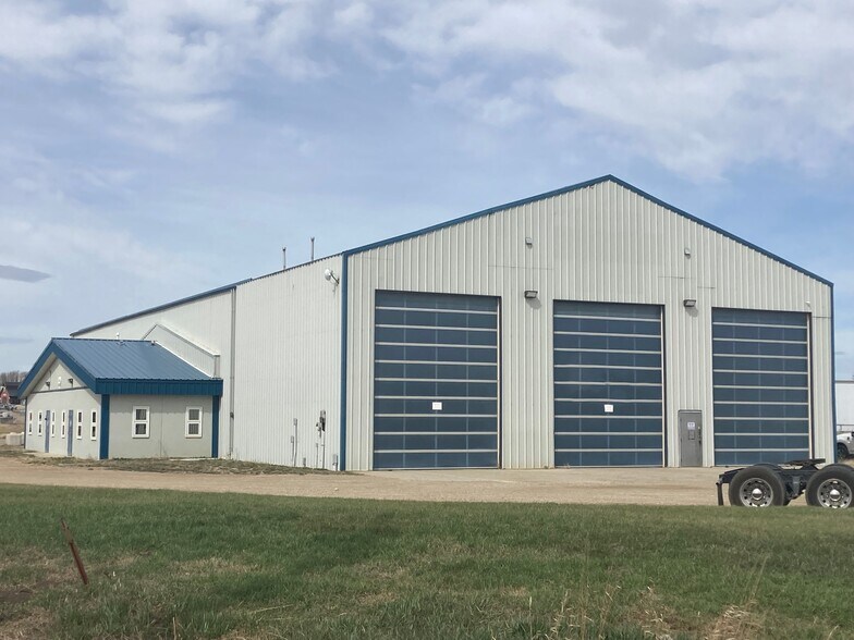 More Photos Of 253 Burnt Park Dr, Red Deer County Service For Lease