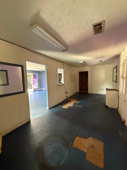 More Photos Of 5313 Buena Vista Rd, Columbus Freestanding For Sale