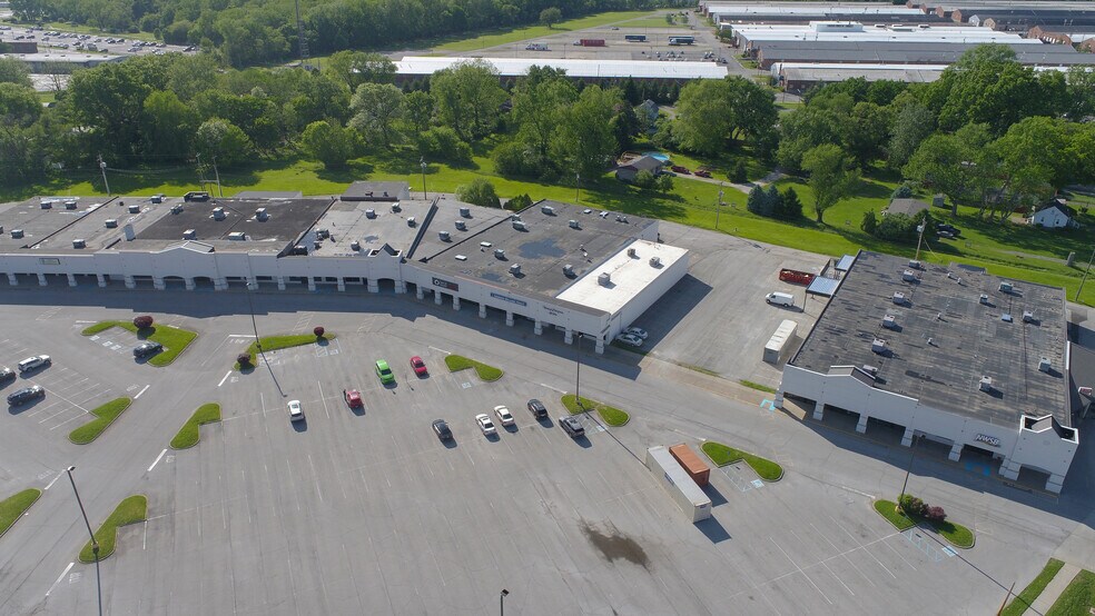 More Photos Of 1009-1411 10th St, Jeffersonville Unknown For Lease