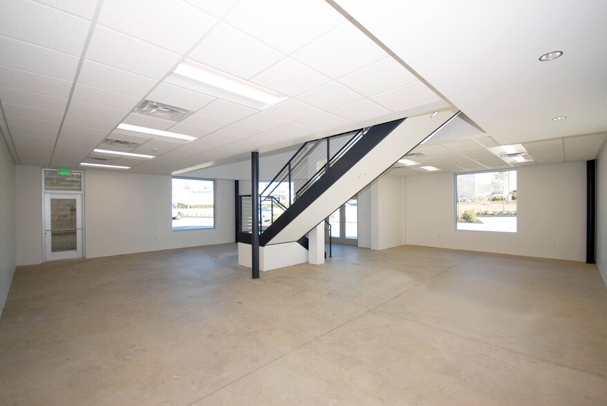 More Photos Of 4245 Marsh Ridge Rd, Carrollton Loft Creative Space For Sale