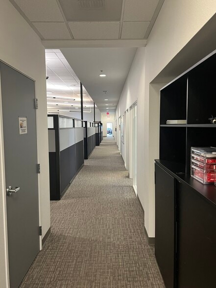 More Photos Of 6630 Surrey St, Las Vegas Warehouse For Sale