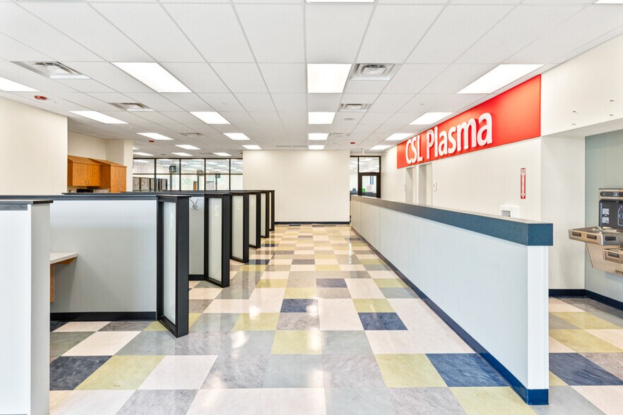 More Photos Of 264 Gorham Rd, South Portland General Retail For Lease