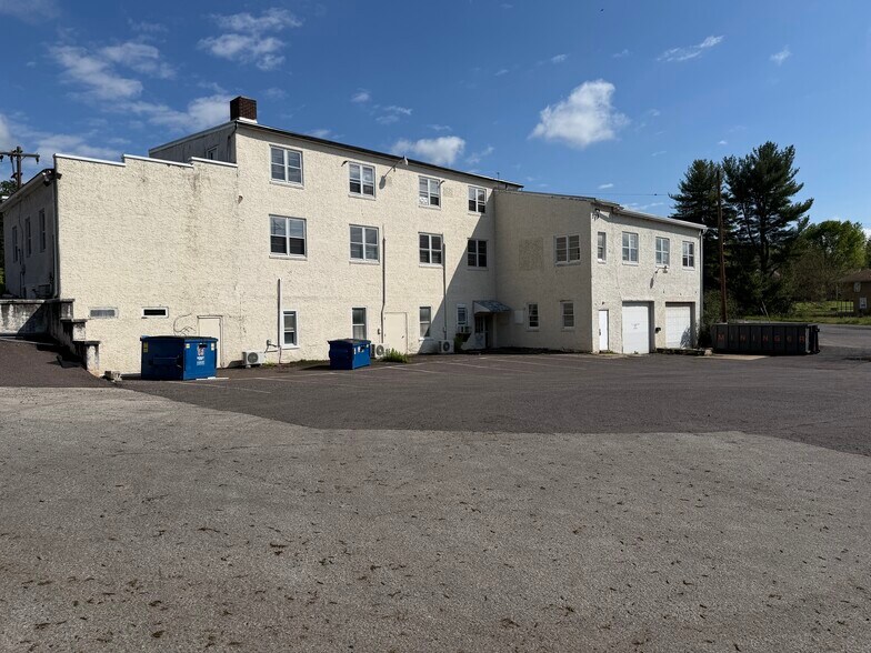 More Photos Of 1153 Main St, Linfield Flex For Sale