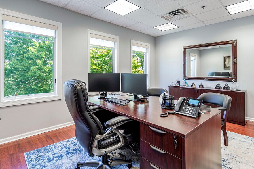 More Photos Of 807 Mantoloking Rd, Brick Office For Sale