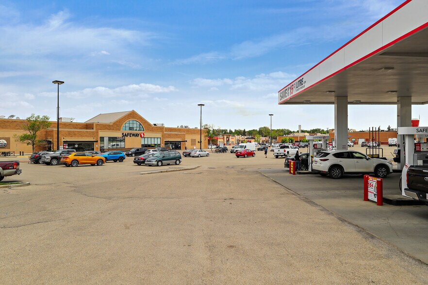 More Photos Of 993 Fir St, Sherwood Park General Retail For Lease