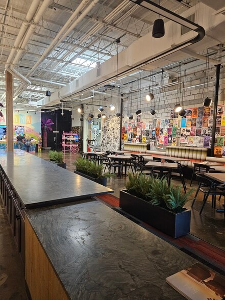 More Photos Of 2606 Fairfield Ave S, Saint Petersburg Light Manufacturing For Lease