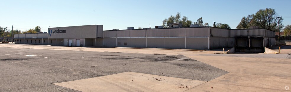 More Photos Of 708 W Kenosha St, Broken Arrow Self Storage For Sale