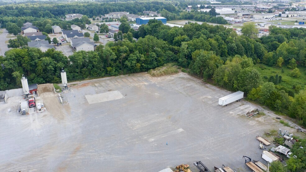 More Photos Of 2727 Union Hall Rd, Clarksville Land For Lease