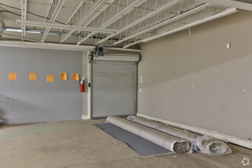 More Photos Of 900 E Main St, Easley Storefront Retail Office For Lease