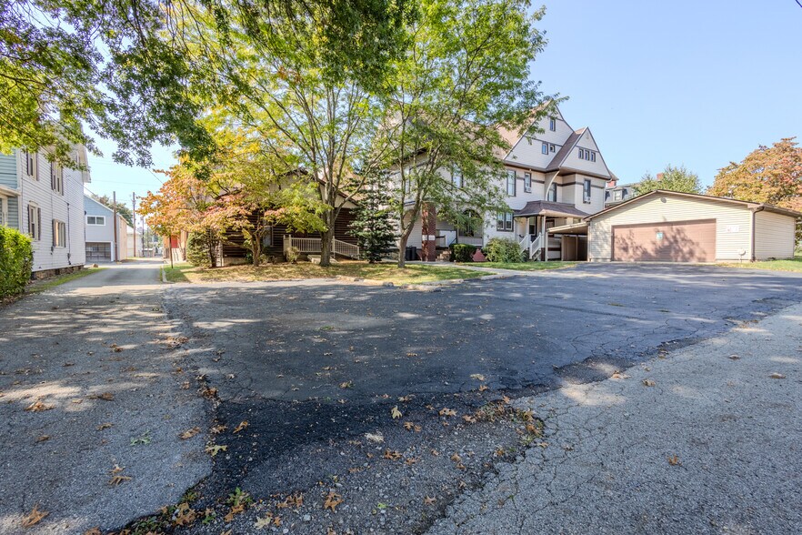 More Photos Of 310 Mulberry St, Scottdale Medical For Lease