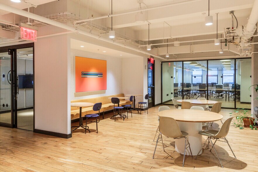 More Photos Of 500 7th Ave, New York Coworking Space