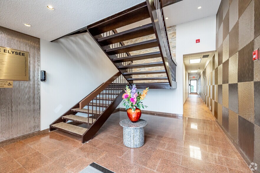 More Photos Of 6400-6476 Rue Jean-Talon E, Saint-leonard General Retail For Lease