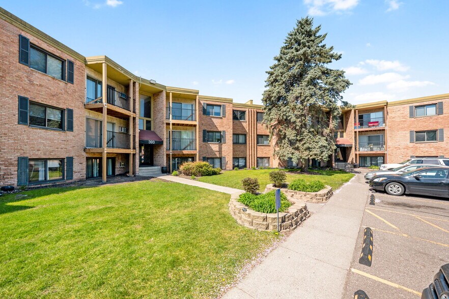 More Photos Of 371 Old Highway 8 SW, New Brighton Apartments For Sale