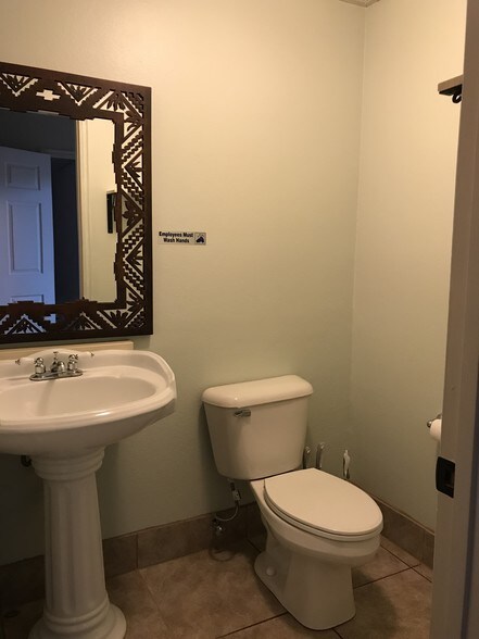 More Photos Of 405 S 100 E, Pleasant Grove Office For Lease