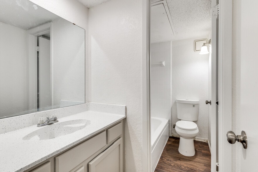 More Photos Of 3600 Hulen Park Cir, Fort Worth Multifamily For Sale