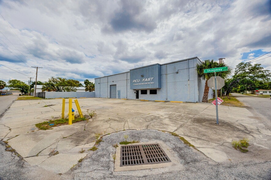 More Photos Of 1001 E Skagway Ave, Tampa Warehouse For Lease