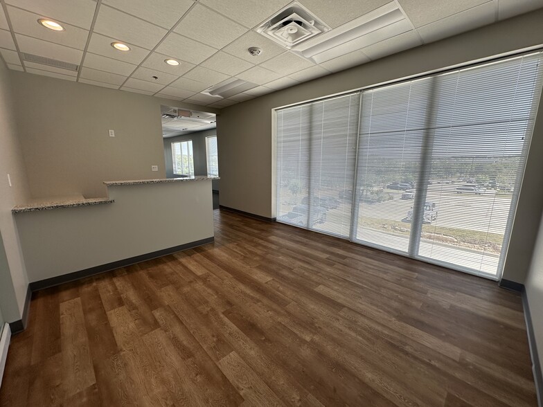 More Photos Of 3216 Napier Park, Shavano Park Medical For Lease