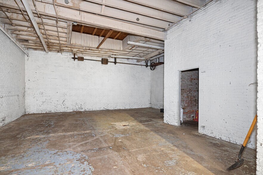 More Photos Of 67 W Queen Ln, Philadelphia Warehouse For Sale