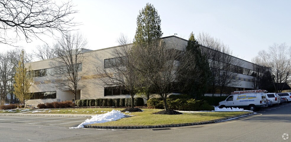 More Photos Of 83 Hanover Rd, Florham Park Medical For Lease