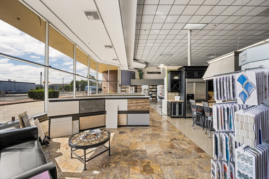 More Photos Of 1701 S State College Blvd, Anaheim Manufacturing For Sale