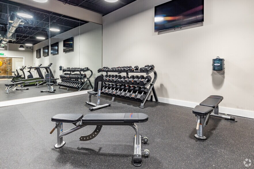 More Photos Of 2121 S Hiawassee Rd, Orlando Apartments For Lease